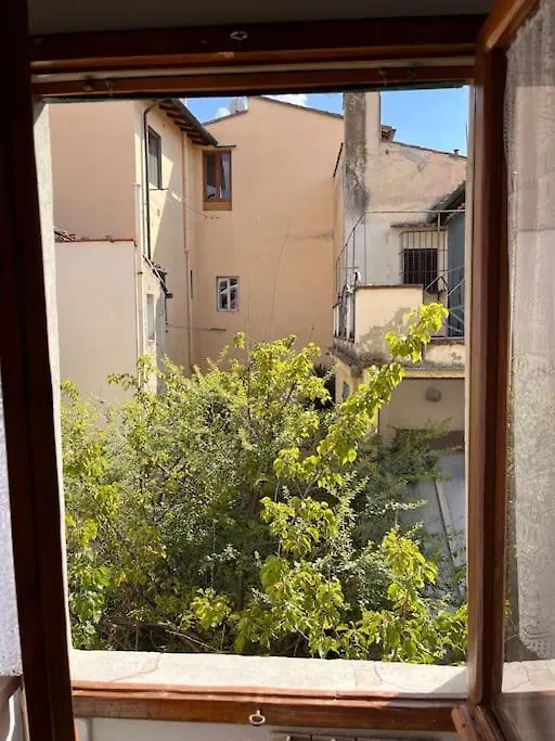 Spacious Apartment Near Arno River Φλωρεντία